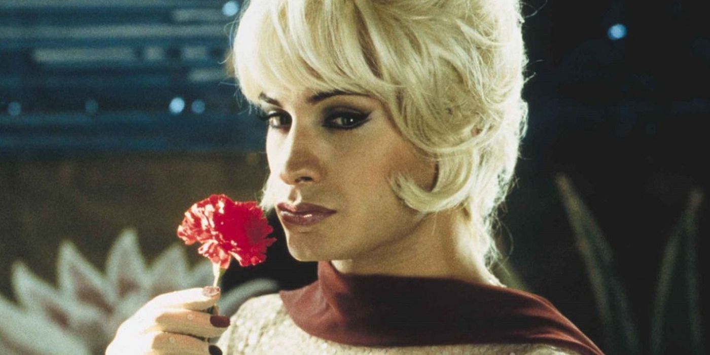 Gael García Bernal dressed as a woman in 'Bad Education'