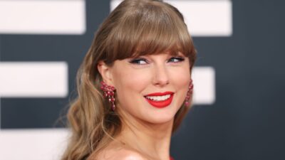 Snag Taylor Swift's $298 Romantic Summer Dress For Under $50