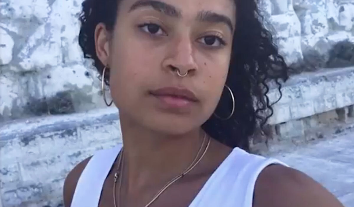 THIS Is Who Harry Styles Was Kissing At Glastonbury -- She's So Different From His Past Partners!
